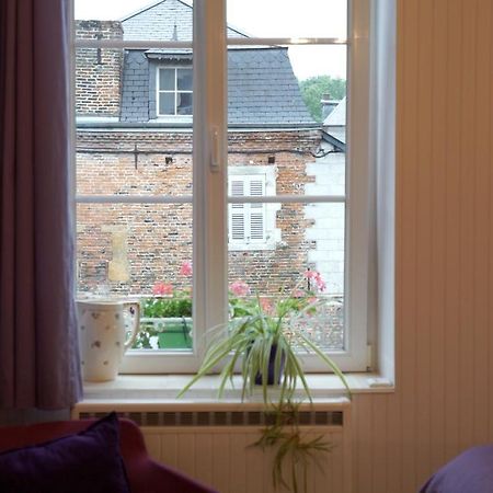 Au Chapitre Bed & Breakfast Rozoy-sur-Serre Екстериор снимка