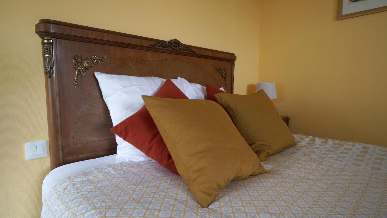Au Chapitre Bed & Breakfast Rozoy-sur-Serre Екстериор снимка